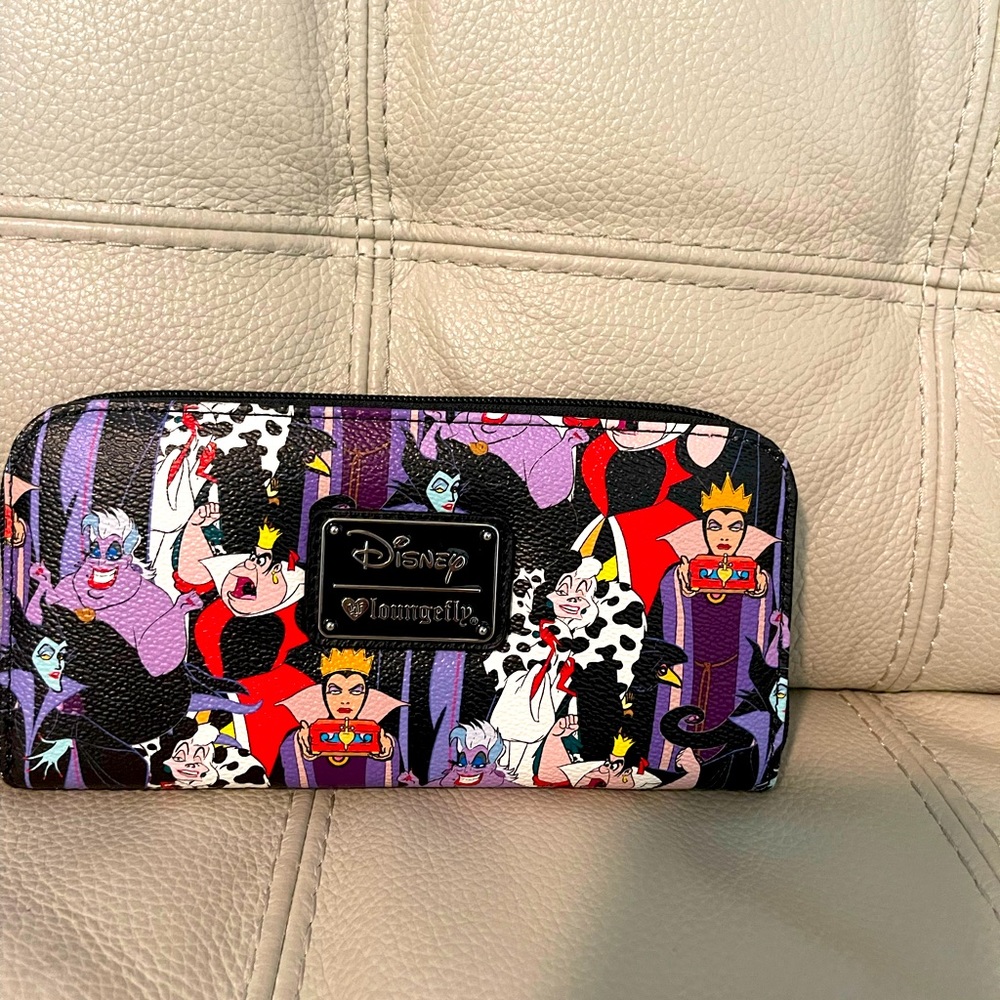 Disney loungefly villains wallet with heart logo